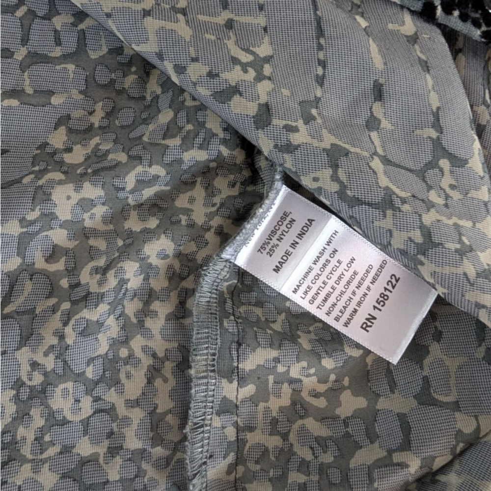Scully Velvet Black Grey Animal Print Button Down Shirt - Small - Picture 5 of 9